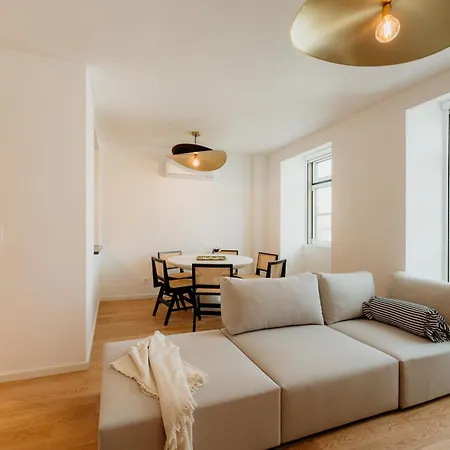Mary Pink - No 3c - Sublime Two-bedroom Apartment *